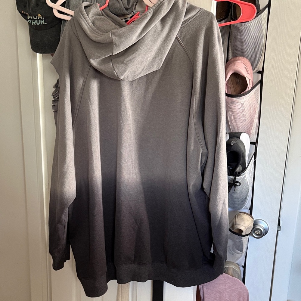 Torrid Def Leppard Gray Hoodie with Graphic Design - Picture 4 of 4
